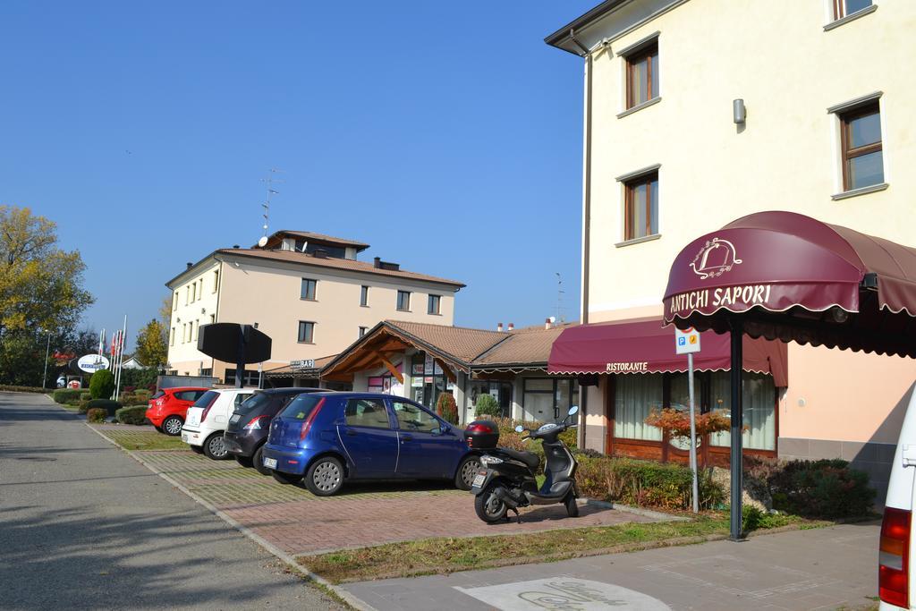 Tricolore Hotel Gaida Buitenkant foto
