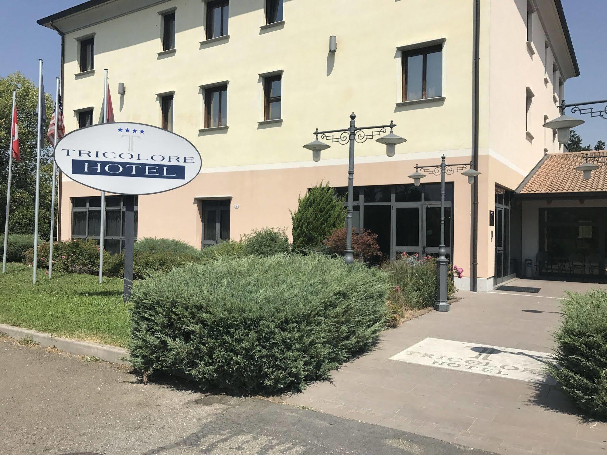Tricolore Hotel Gaida Buitenkant foto